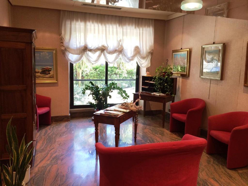 Eden Hotel วาราซเซ ภายนอก รูปภาพ